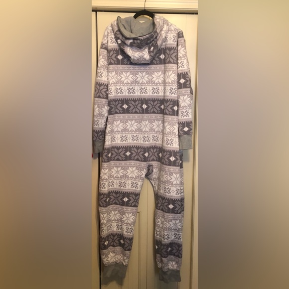 Tipsy elves snowflake onesie - Picture 7 of 7